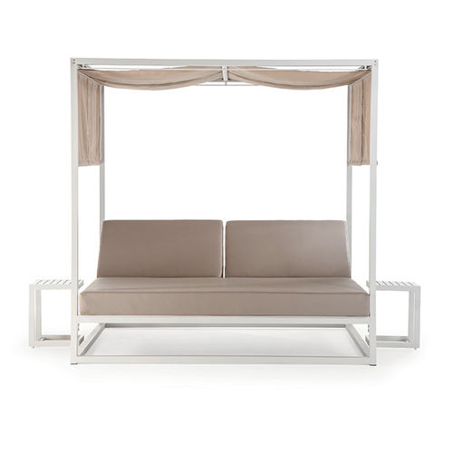 Contemporary daybed - ANTIGUA - GRATTONI S.R.L. - polyurethane / aluminum / aluminum base