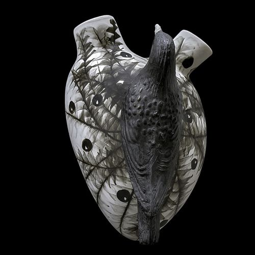 Contemporary vase - RARA NIGRA AVIS - ELICA STUDIO - porcelain / wall / handmade