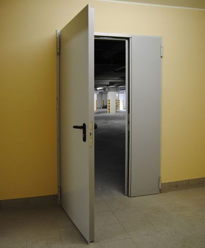 Service door - Corner Frame - Endoors - sheet steel / swing / contemporary