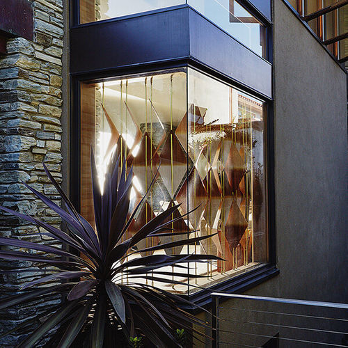Walnut solar shading - Elish Warlop Design Studio - window / vertical / customizable