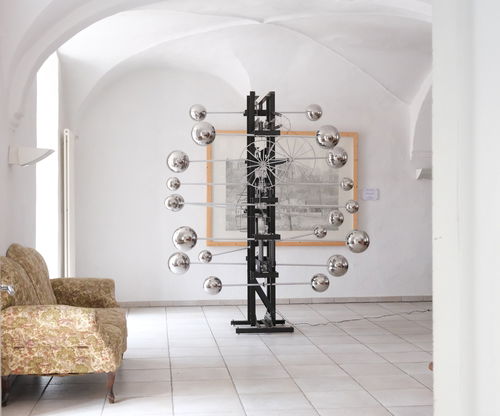Traditional clock - Pendulum Machine - The Moving Mechanics Company AG - floor-standing / analog / metal