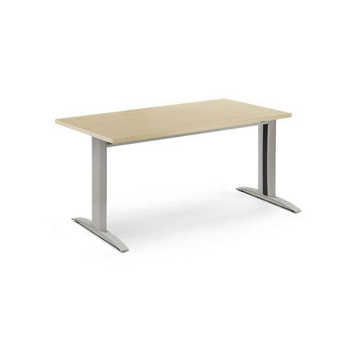 Workstation desk - IN - COMERCIAL DE INDUSTRIAS REUNIDAS, S.A. - free-standing / 2 person / 2-4 person