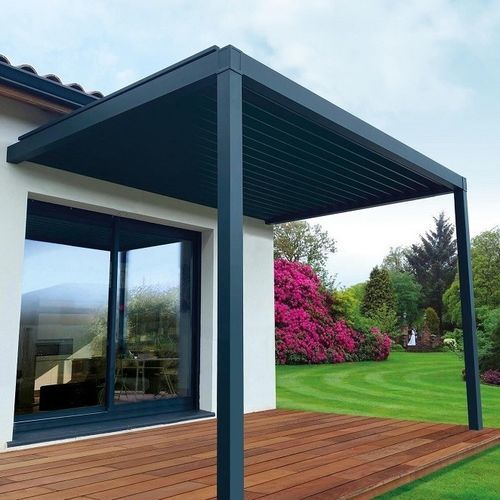 Wall-mounted pergola - USINE-ONLINE - aluminum / extruded aluminum / with mobile slats