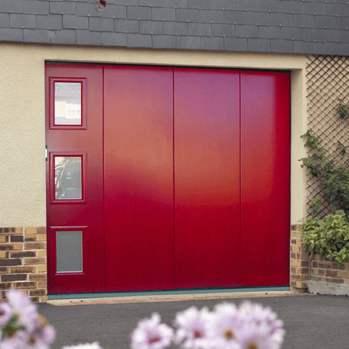 Sliding garage door - USINE-ONLINE - steel / manual / with porthole window