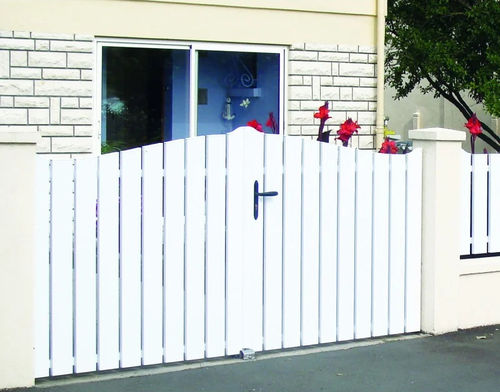 Swing gate - Mel  - USINE-ONLINE - right / left / PVC