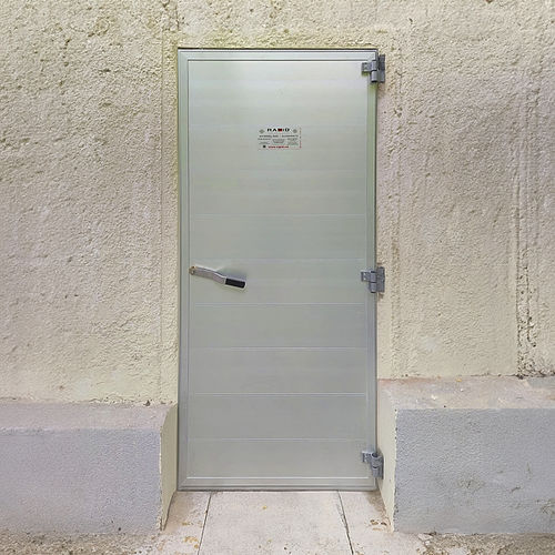 Flood-prevention door - CLOSE - Pellegrino S.r.l. - service / aluminum / swing