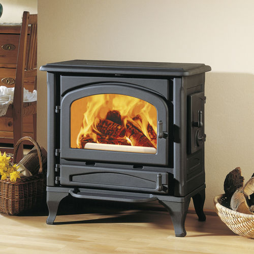 Wood heating stove - Wien - AUSTROFLAMM - 6 kW / free-standing / traditional