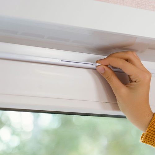 Self-regulating window vent - BUDVAR - for ventilation / hygro-adjustable / manual