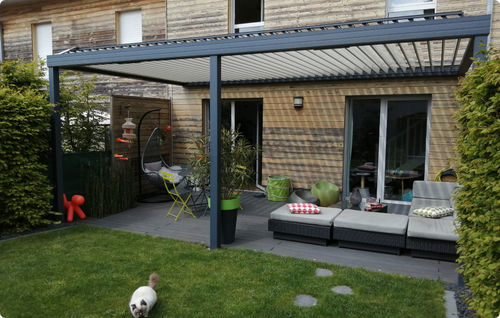 Self-supporting pergola - ALU-GLASS - wall-mounted / aluminum / with mobile slats