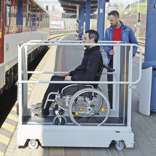 Wheelchair lifting platform - Liftboy 4 - Lehner Lifttechnik - for building / professional / outdoor