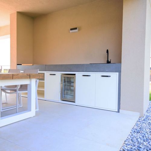 Small kitchenette - ROCK three - EOVLUTA d.o.o. - concrete / stainless steel / high-density polyethylene (HDPE)
