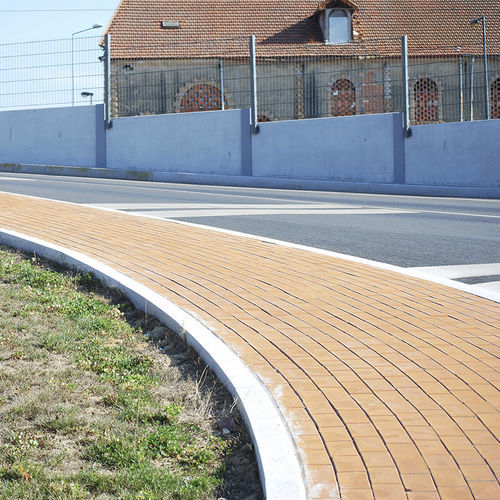 Clay paver - Cerâmico Pau Rosa - Vale de Gândara - outdoor / pedestrian / for public spaces