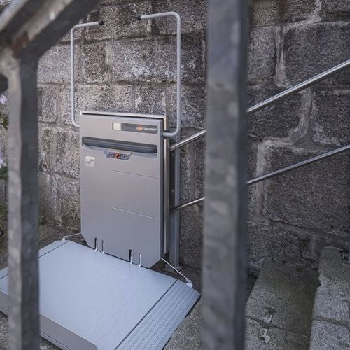 Handicapped platform stair lift - Ascendor GmbH - maintenance / for domestic use / professional
