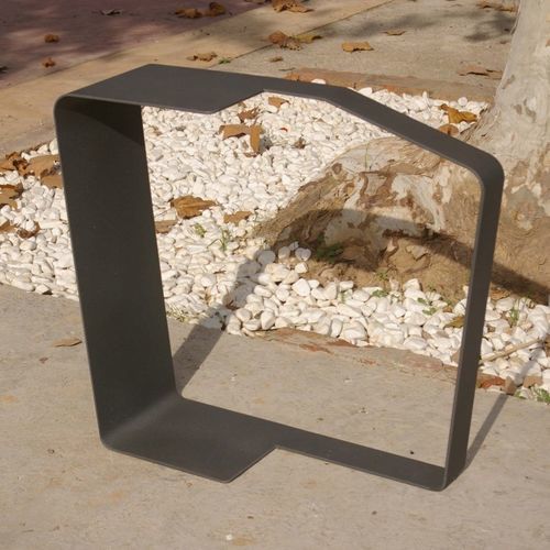 Floor-mounted bike rack - SLIM - RYM URBAN FURNITURE, S.L. - secure / horizontal / vandal-proof