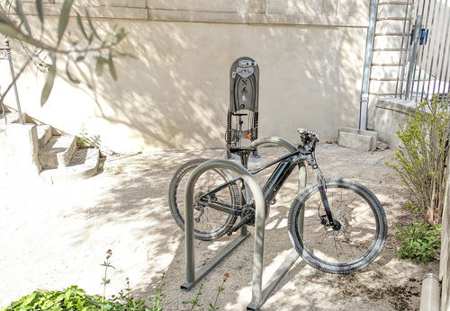 Floor-mounted bike rack - R-UNO - CLEVER Series - secure / outdoor / galvanised steel