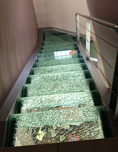 Glass step - 4444 - Infiniglass - tempered glass / tempered glass facing / for raised floors