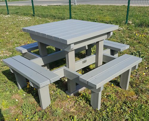 Contemporary picnic table - TPN-CAR-90 - Urban'Ex - made from recycled materials / square / 100% recycled