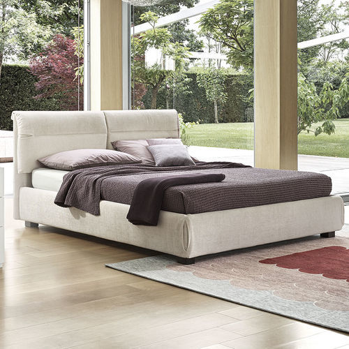 Double bed - austin - calligaris - contemporary / upholstered / with headboard