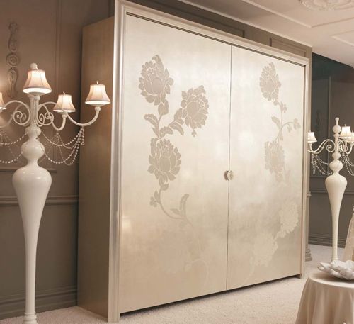 Traditional wardrobe - WALL - GIUSTI PORTOS - wooden / lacquered wood / with swing doors