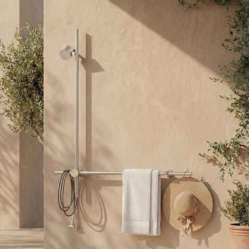 Beach outdoor shower - FORMALIBERA - IB RUBINETTERIE - cement / concrete / brushed metal