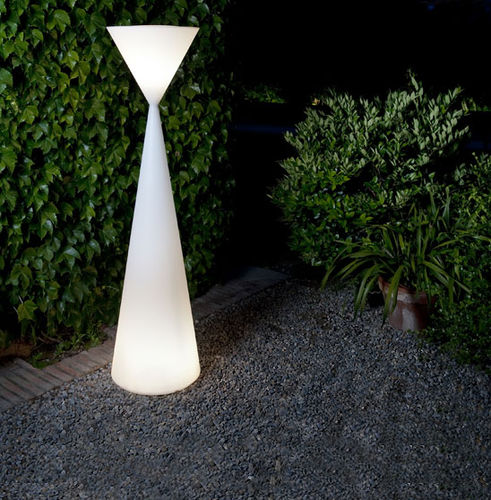 Contemporary light column - FRIDA - METALARTE - polyethylene / outdoor