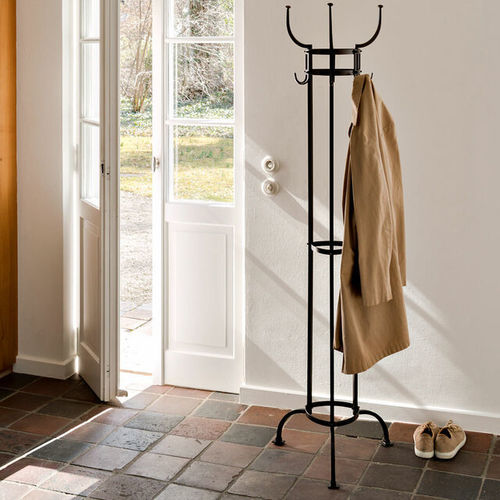Floor coat rack - NYMPHENBURG  - CLASSICON - contemporary / brass / black