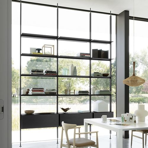 Floor-to-ceiling shelving system - AVENUE–UP - Kristalia - contemporary / wooden / aluminum