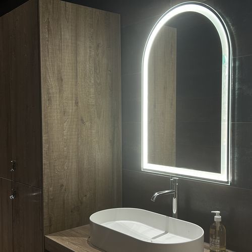 Wall-mounted mirror - SILA - GEKIPS - commercial / contemporary / vertical