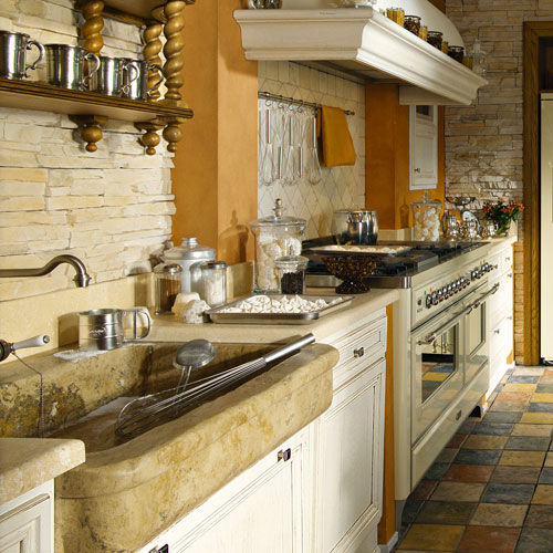 Traditional kitchen - MONTEREY - L'OTTOCENTO - lacquered wood / with handle