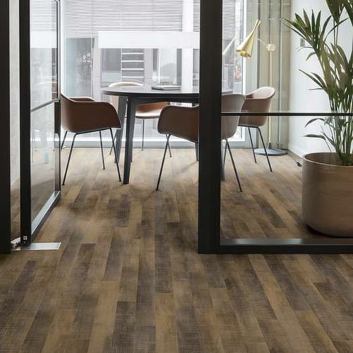 Vinyl flooring - SIGNATURE 36+ : UNION OAK - Amtico International - indoor / residential / commercial