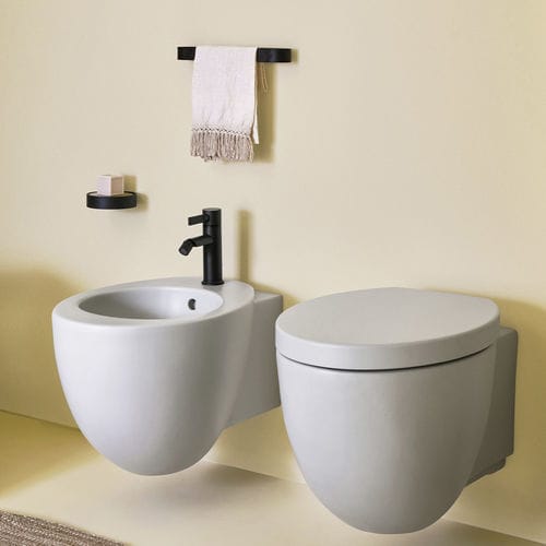 Wall-hung toilet - LE GIARE - POMICE - Ceramica Cielo - ceramic / home / oval