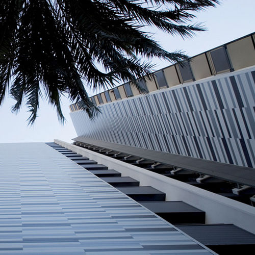 Aluminum facade system - LinearClad&trade; F - Hunter Douglas Architectural - customizable