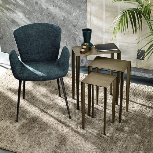 Contemporary pedestal table - TRIS - Riflessi - painted metal / metal base / square