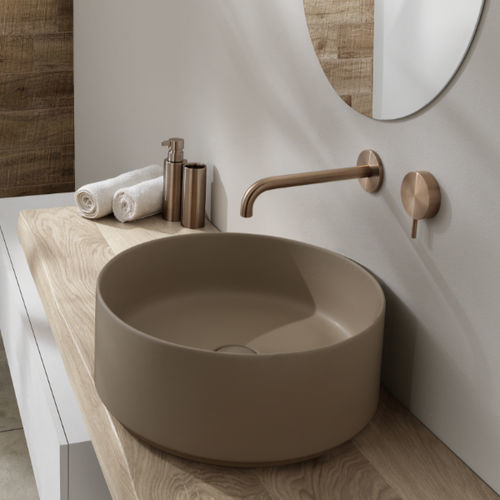 Countertop washbasin - L625 - A. e T. ITALIA - ceramic / round / without hole