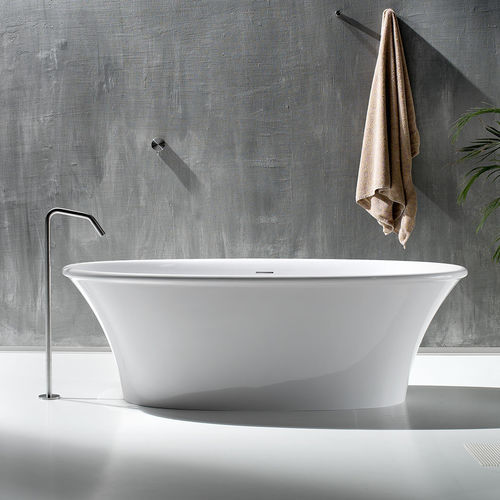 Oval bathtub - DV250 - A. e T. ITALIA - free-standing / for homes / ceramic