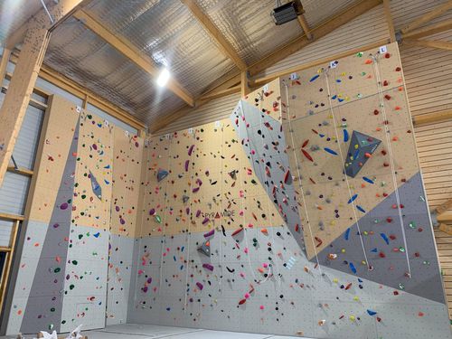 Fixed climbing wall - BOULDER  - pyramide