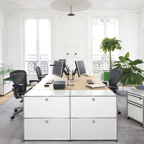 Contemporary table - USM Haller - USM Modular Furniture - wooden / metal base / rectangular