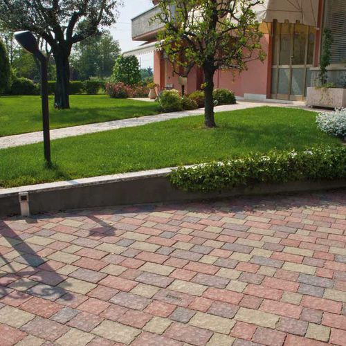 Concrete paving - TESSELLA BUGNATA - Gruppo Industriale Tegolaia - outdoor / anti-slip