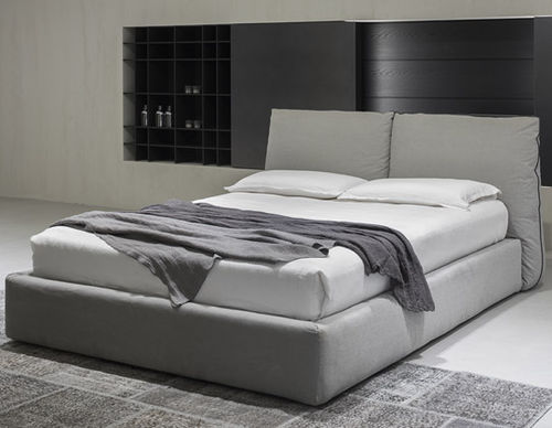 Double bed - WALL - Nuova Linea Valentini - contemporary / upholstered / with upholstered headboard