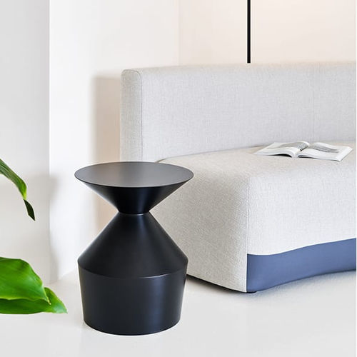 Original design side table - SHAPE - Viccarbe - lacquered wood / lacquered wood base / round