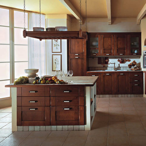Traditional kitchen - SIVIGLIA - Torchetti Cucine - solid wood / island / with handle