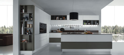 Contemporary kitchen - CORINE - Torchetti Cucine - laminate / island / handleless