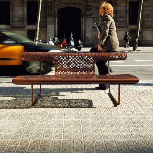 Original design public bench - EL POETA - BD Barcelona Design - steel / sheet steel / with backrest