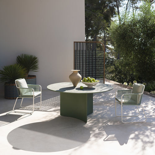 Contemporary dining table - ASPIC 160 - RODA - cement / cement base / round
