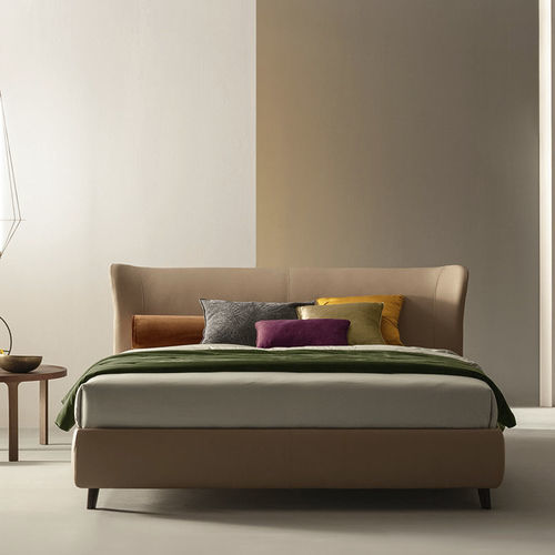 Double bed - CALVIN - Twils - contemporary / upholstered / with headboard