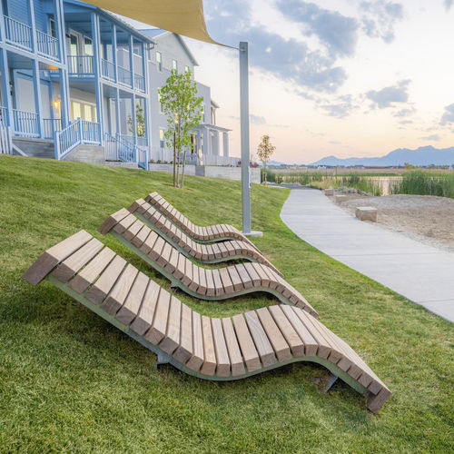 Contemporary sun lounger - SOLID SERIF - Streetlife - solid wood / galvanised steel / thermo-lacquered aluminum