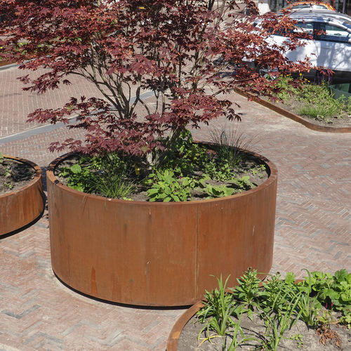 COR-TEN® steel planter - Streetlife