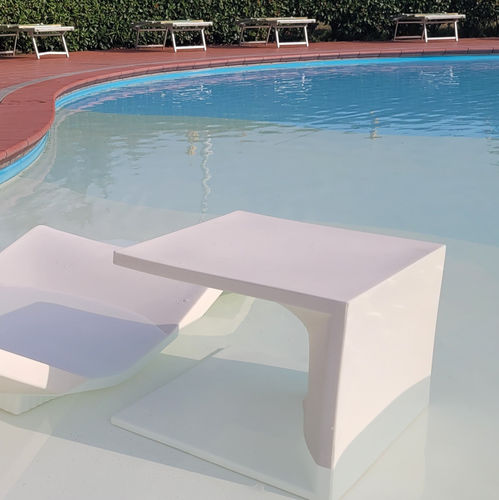 contemporary side table - SERRALUNGA