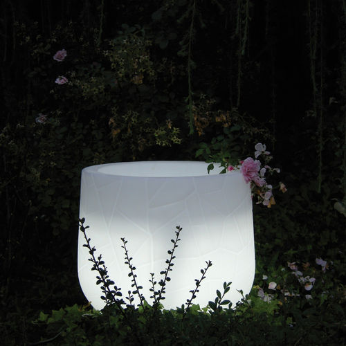 Low-density polyethylene (LDPE) plant pot - MEMORY - SERRALUNGA - round / illuminated / home