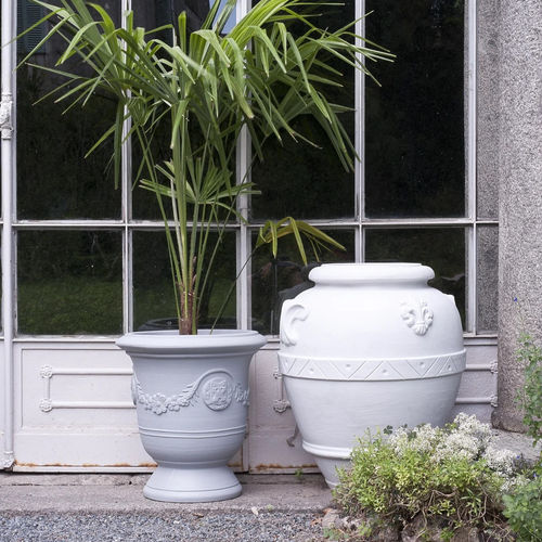 Low-density polyethylene (LDPE) plant pot - DECORATI ORCIO - SERRALUNGA - home / white / red